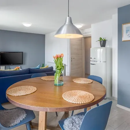 Apartment In Mit Balkon Und Ausblick Porec