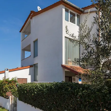 In Mit Balkon Und Ausblick Διαμέρισμα